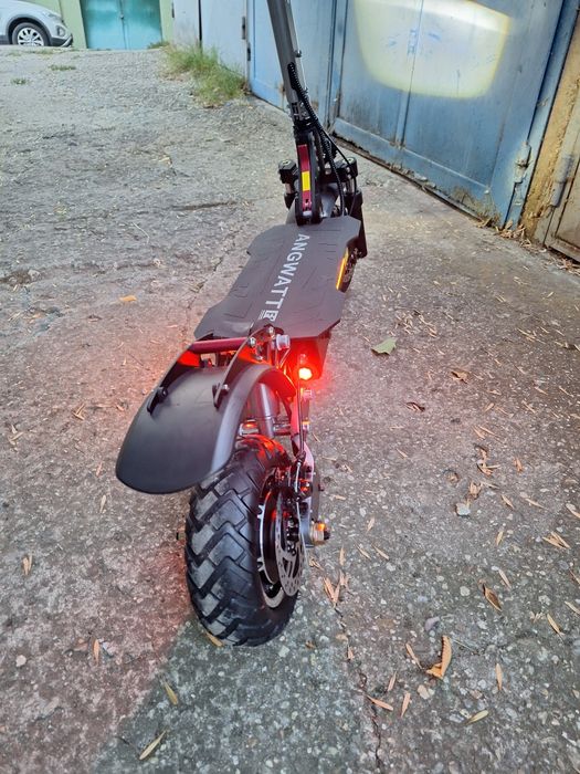 Trotineta Angwatt F1 55 km autonomie, 1000W, 5 viteze, roti de 10