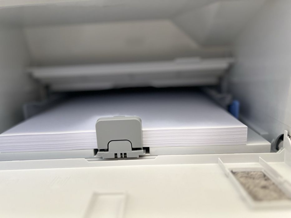 Продавам принтер HP laser let pro mfp M227fdw