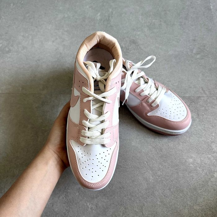 Дамски маратонки Nike Dunk Low Pro