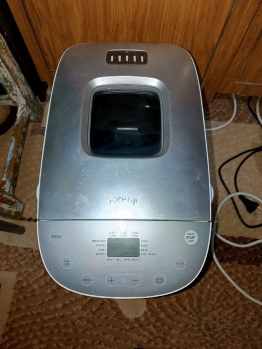 Продам хлебопечку