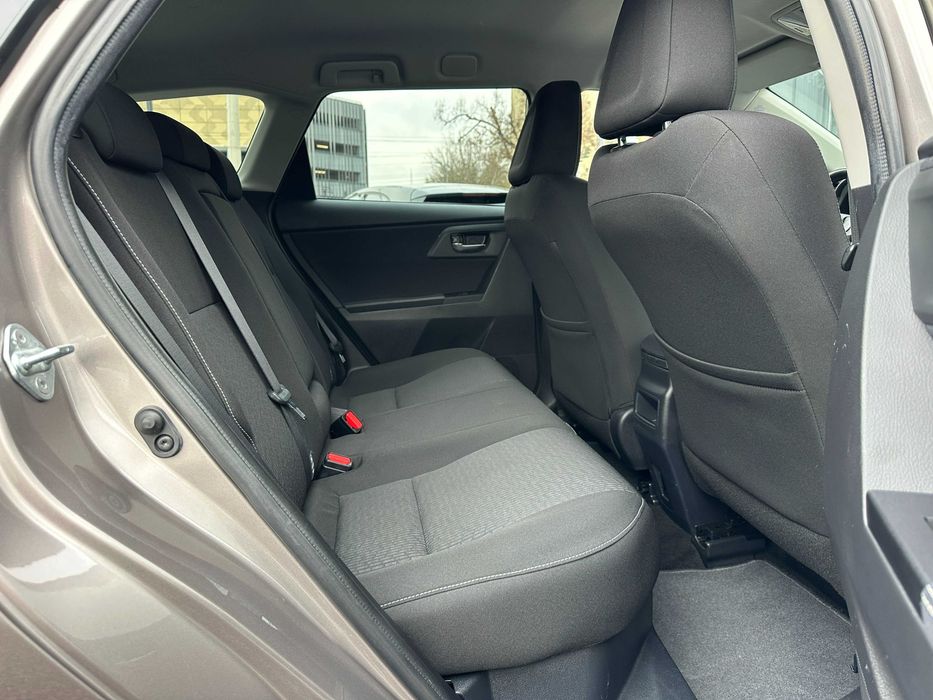 Toyota Auris 1.8L VVT-i Hybrid 2015 131.000 Km