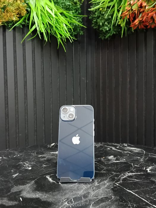 Noble Amanet - iPhone 14 - Baterie 96%