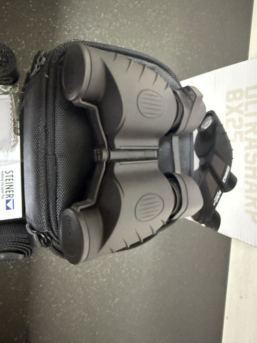 Binoclu Steiner Safari UltraSharp 8x25