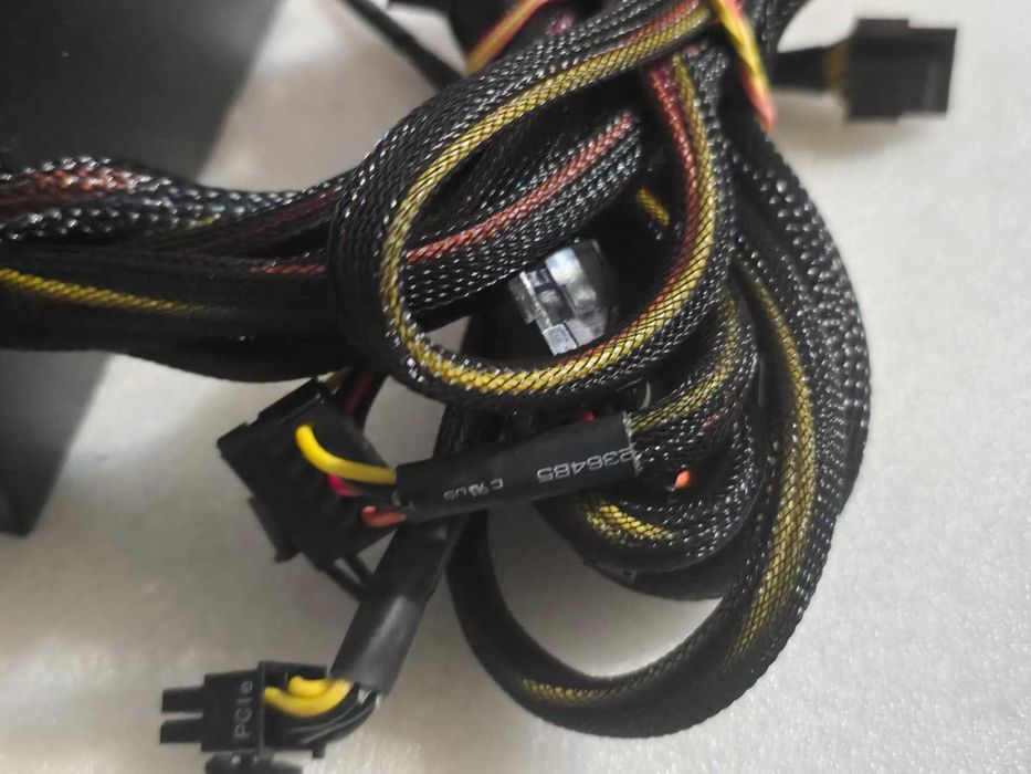 Sursa PC Corsair VS650, 650W, PFC Activ. 120mm, 2 x 6+2 pin PCI-E