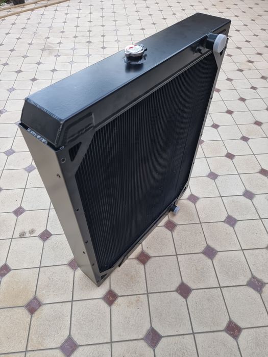 Case 2166 va Case 2366 ga yangi va zamonaviy alyumin radiator sotiladi