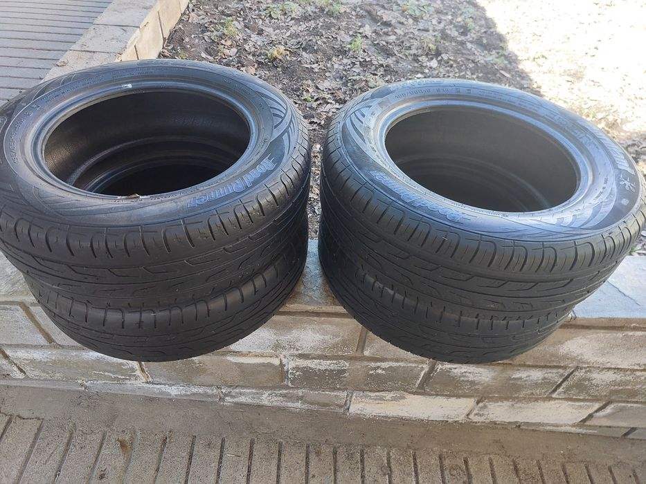Продам шины на легковую машину