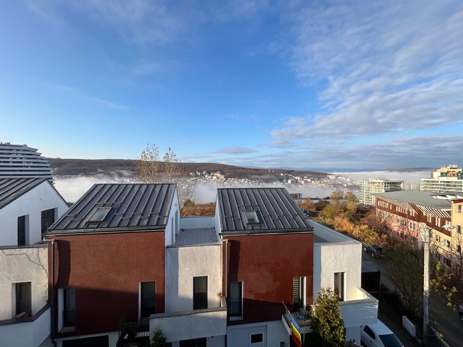 Inchiriez apartament in Zorilor, zona de case, curte