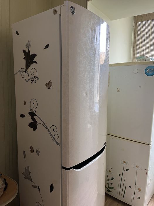 LG Холодильники продам срочны