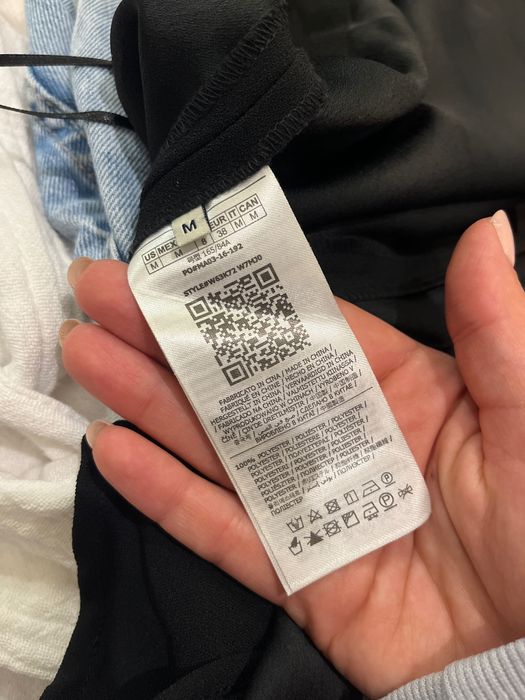 Къса рокля Guess