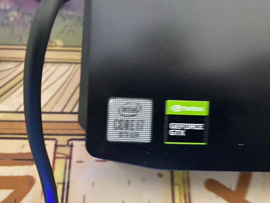 Laptop Lenovo Gaming + setup mouse + tastatura mecanica + cooler