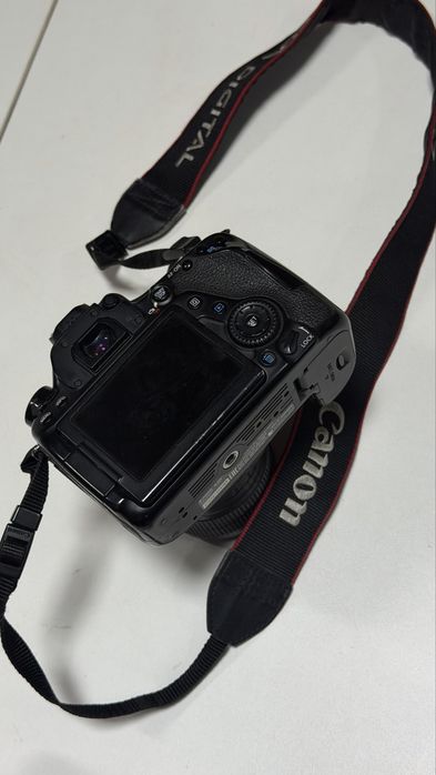 Canon 80D Kit - 18-55