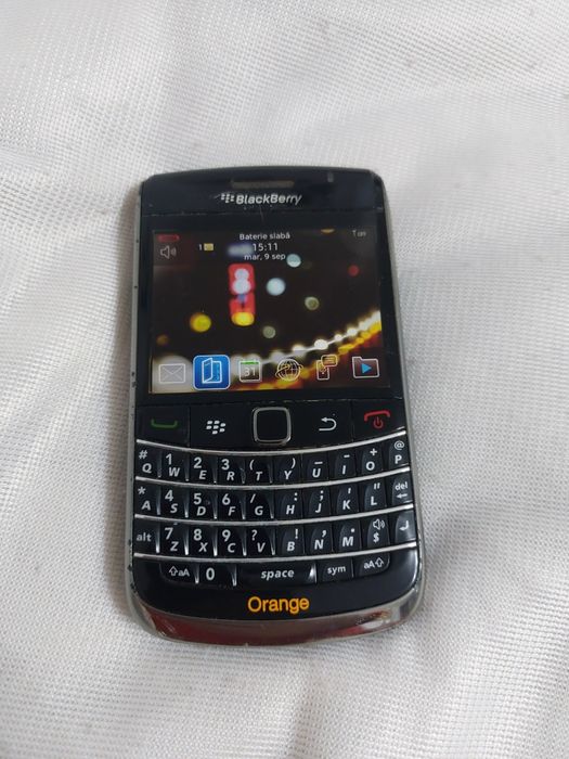 Vand Blackberry 9700 nou