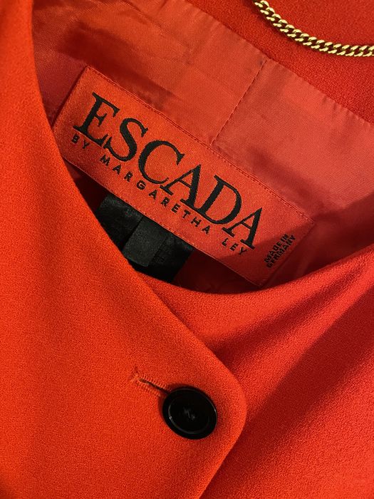 Pardesiu/Trench ESCADA