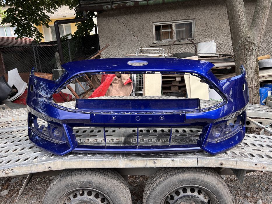 Ford focus St 2015-2018 оригинална предна броня здрава