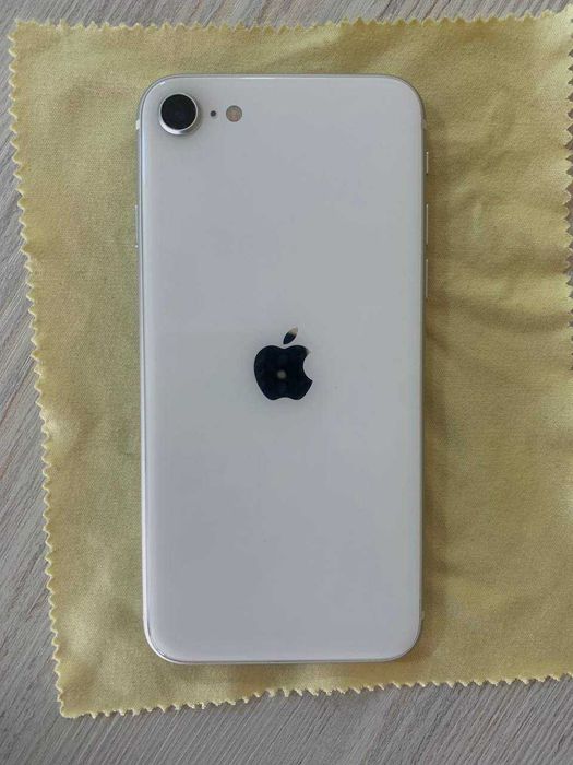 Sotiladi : IPHONE SE 2022 (A2275) – ideal holatda