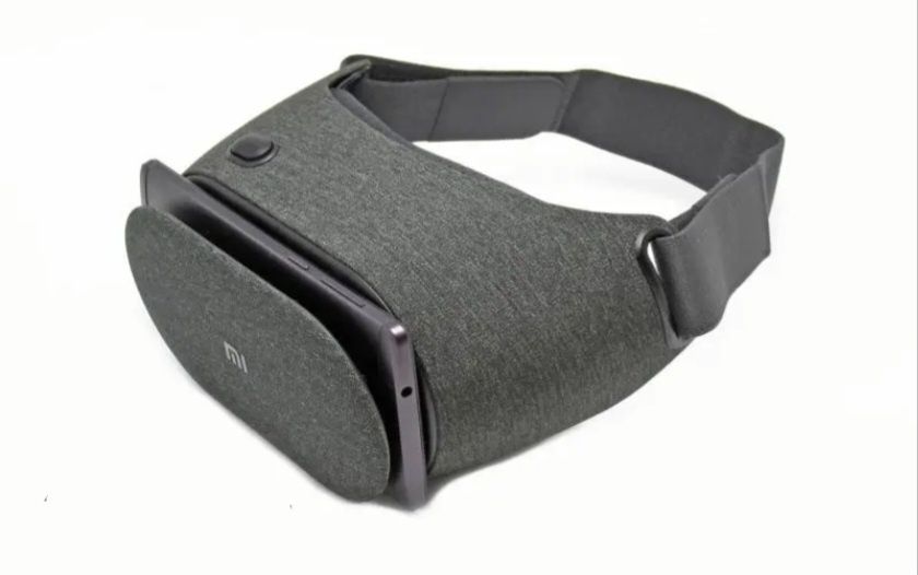 Продам VR-гарнитура Xiaomi Mi VR Play 2