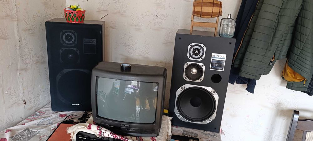 Продавам колони и усилвател