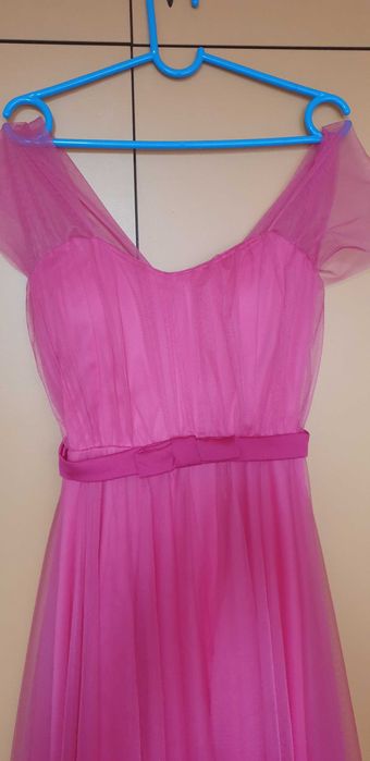 Прекрасна рокля за повод или вечеря