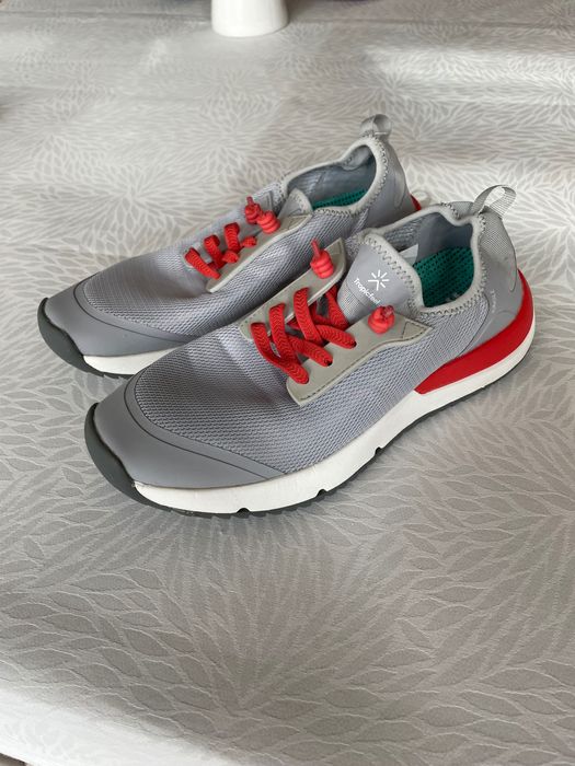 Спортни обувки за момче