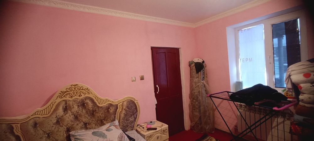 Мартобеде бір аулада екі времянка