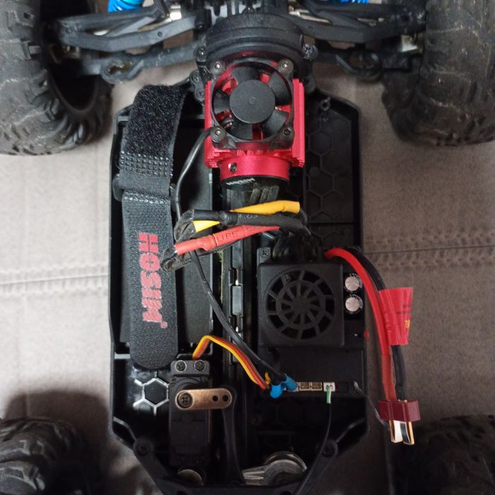 количка голяма 1:10 rc car HOSIM X 07