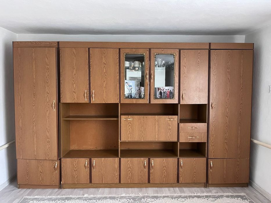 Срочно продаем стенку