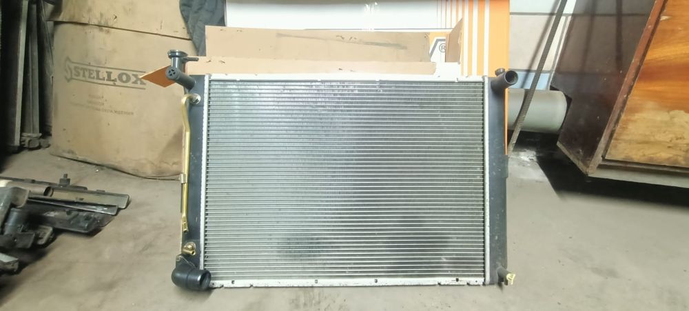 Продам радиатор лексус рх 330-350