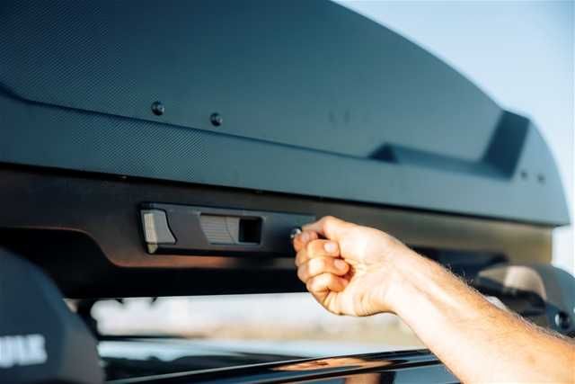 Автобокс Thule Force 3 S NEGRU AEROSKIN 324 L