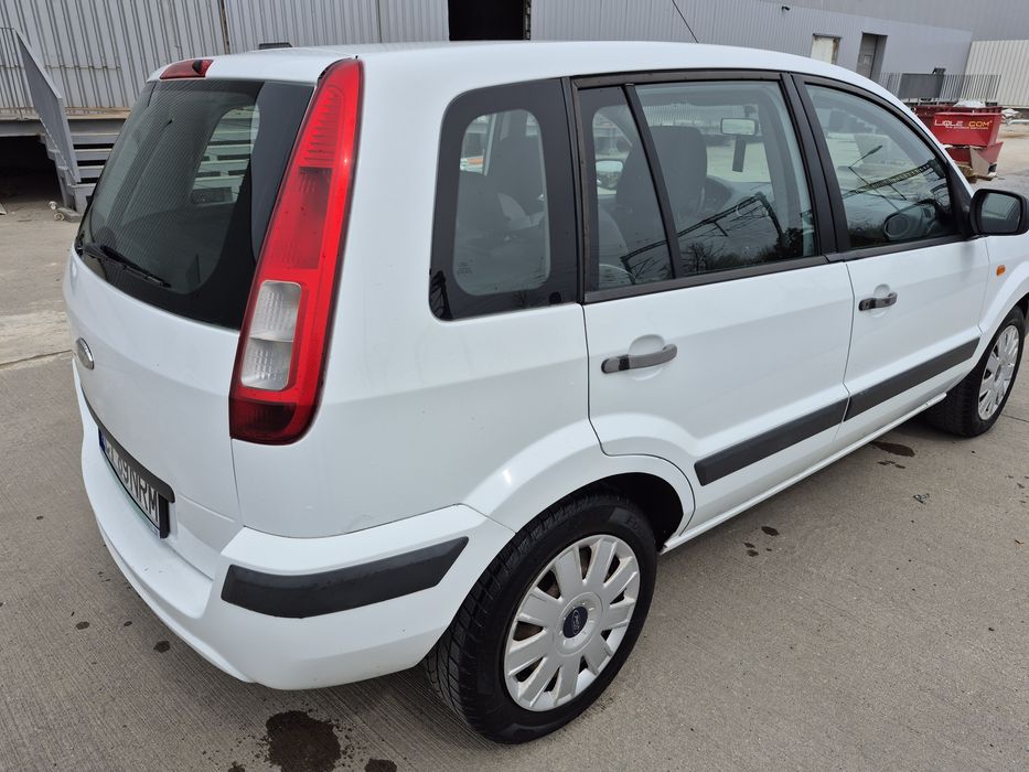 Inchirieri /Inchiriez auto/ rent a car/Food Delivery/ Uz personal