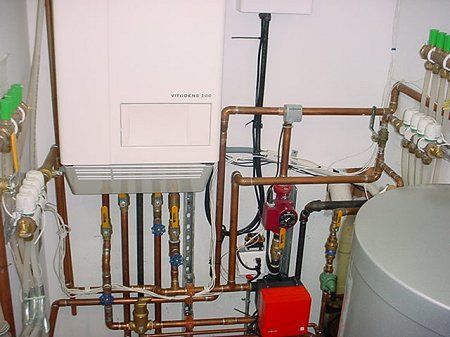 Instalator instalații sanitare, centrale termice, desfundări scurgeri