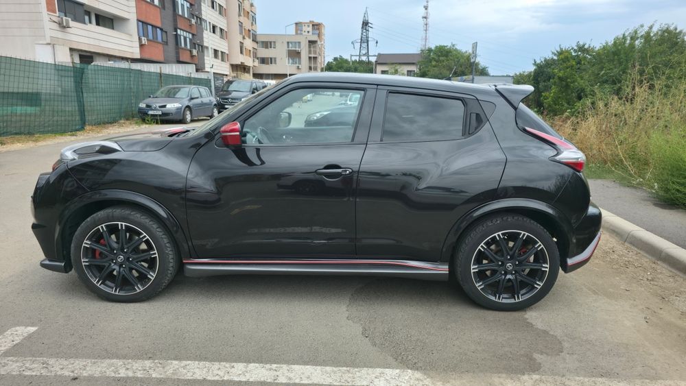 NISSAN JUKE  NISMO RS  2015
Motorizare 1.6 benzina 219cai
222.000 km
Tractiune integrala 4x4 ( selector la buton 2×4 , 4×4w )
Scaune Recaro
