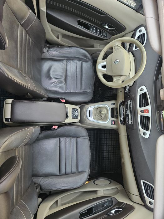Renault Grand Scenic 2.0dci 160cp LUXE full