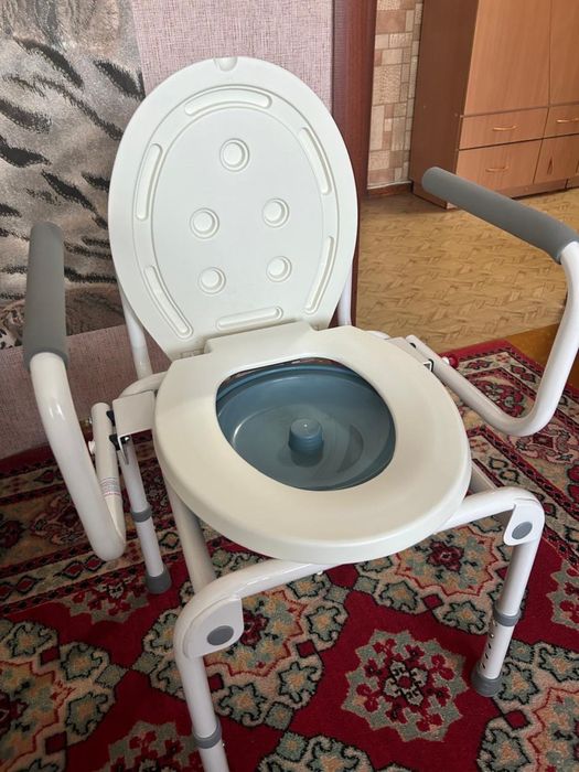 Кресло туалет для инвалидов/пожилых