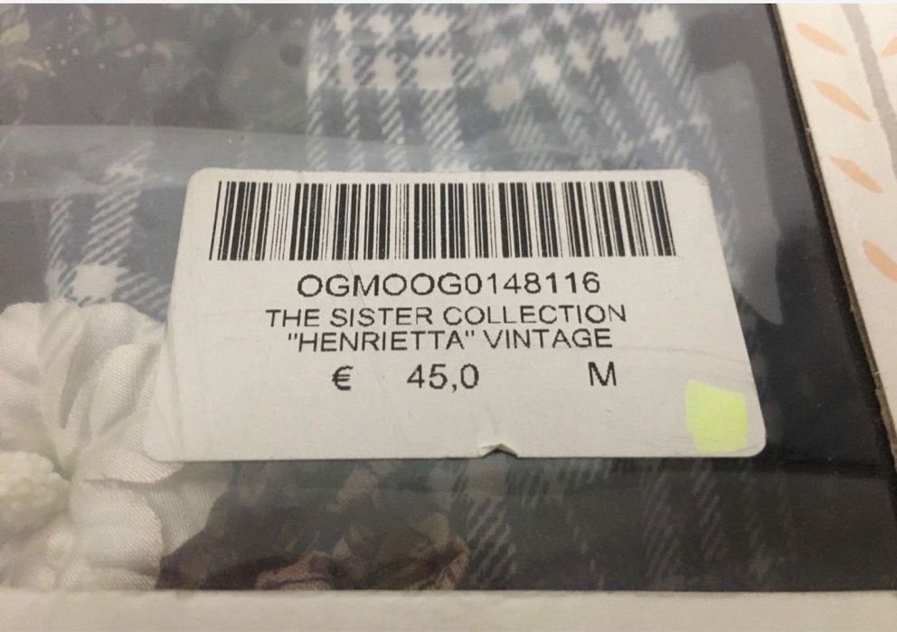 Vând păpușă Henrietta