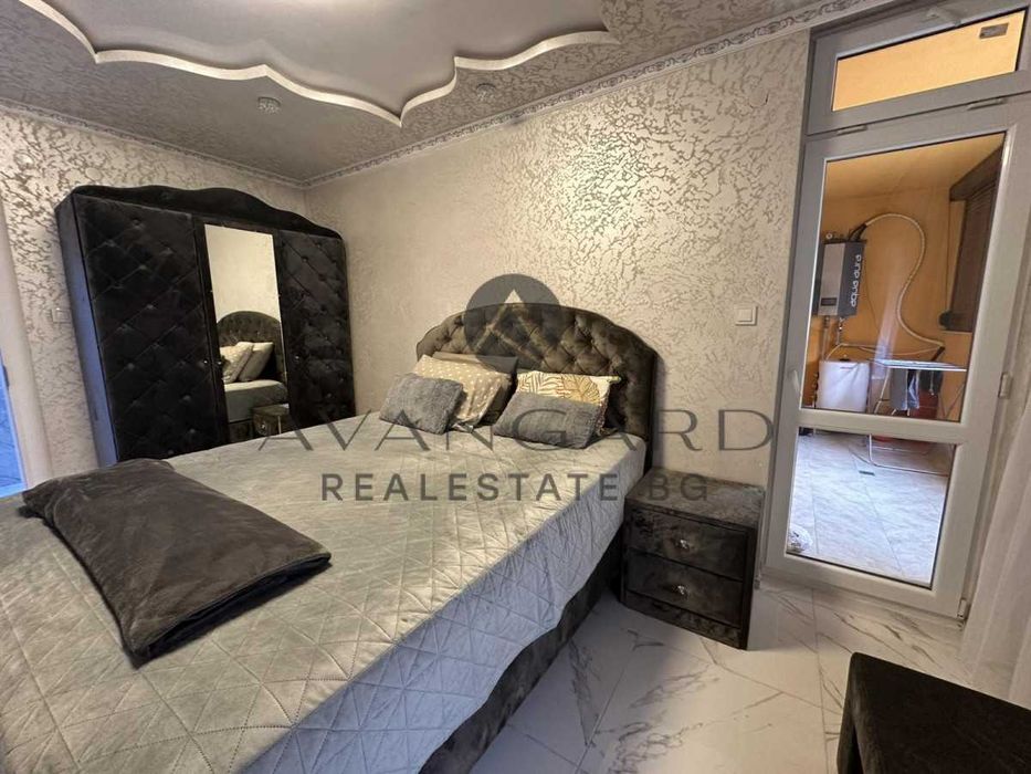 Продава се Тристаен апартамент в Пловдив, Тракия - 80 кв.м за 2807 €/кв.м - Снимка #4