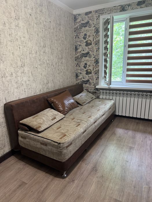 Диван компактный, раскладной (самовывоз)