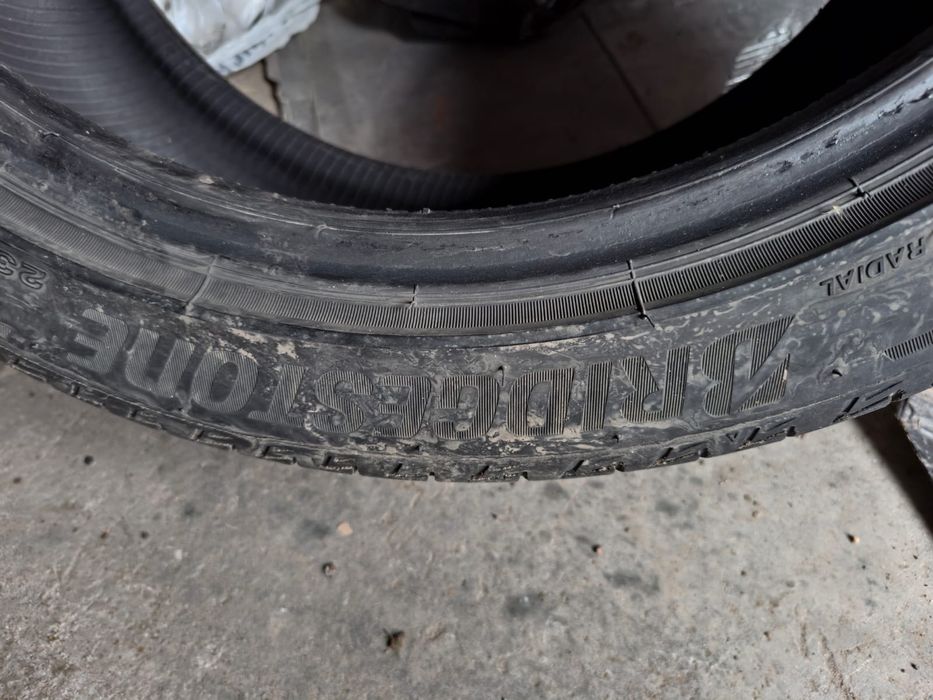 Продам 1 шт летний баллон 235/45/18
