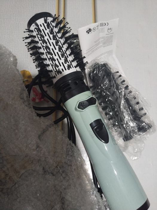 Фен - расчёска .