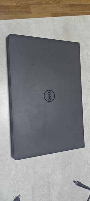 Ноутбук i3/8gb/2 видеокарты/ссд