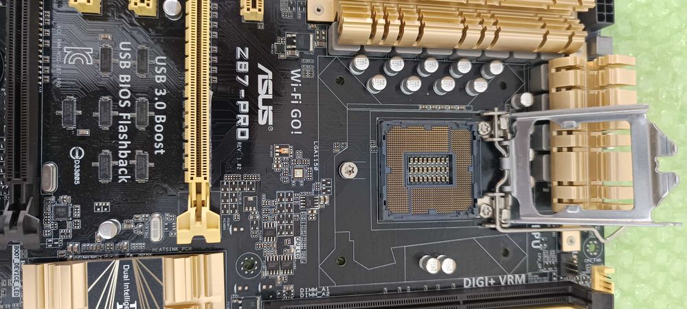 D:\A.1\Placa de baza Asus Z87 Pro WII-Fii Go soket 1150 Intel Gen 4