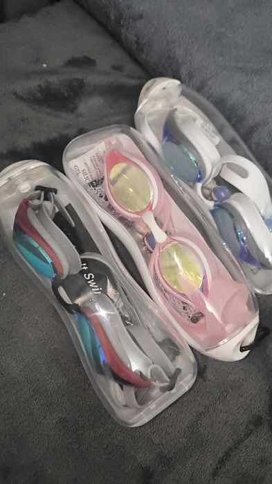 очки для плавания продам новые