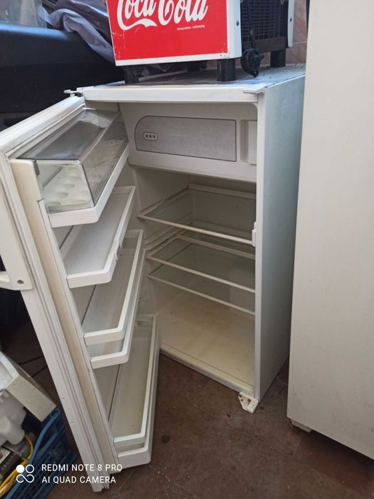 Хладилници под барови