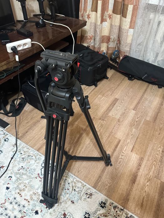 Продам штатив почти новый
