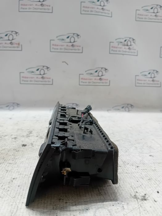 grila ventilatie centrala  audi a4 2011