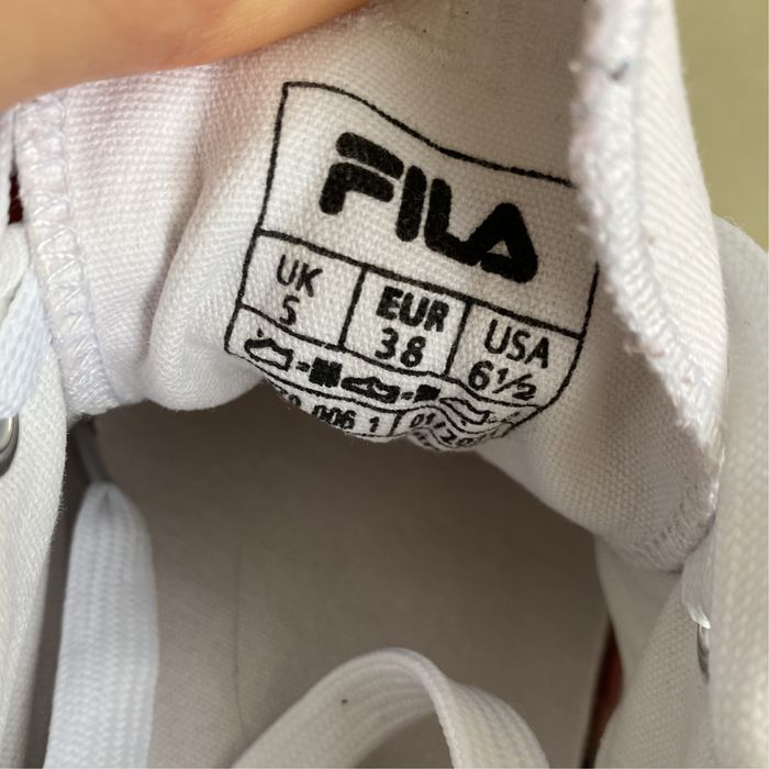 Tenisi tip converse Fila 38 cu defect