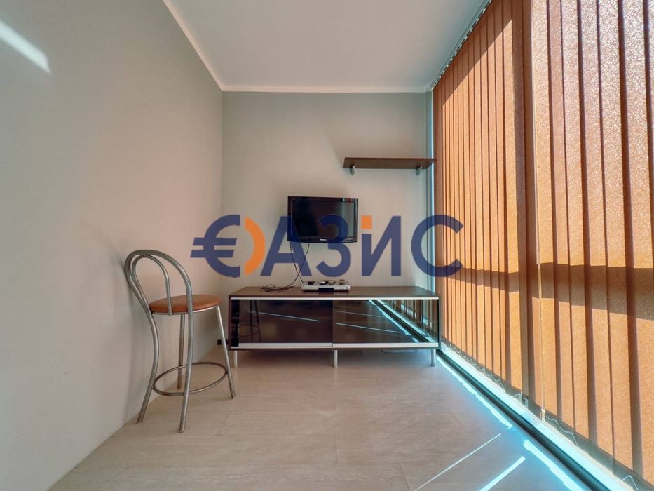 Продава се Тристаен апартамент в к.к. Слънчев бряг - 91 кв.м за 1011 €/кв.м - Снимка #14