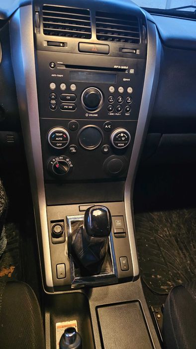 Suzuki Vitara înmatriculat în România.