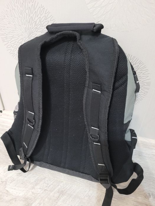 Rucsac pentru laptop foarte încăpător
