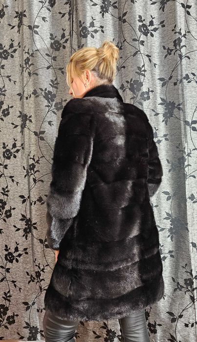 Отстъпка Луксозно палто от норка Black Diamond