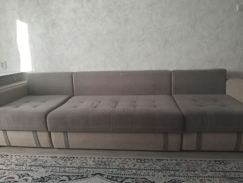 Продам диван 3 метра